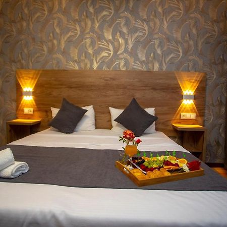 Pollux Hotel Batumi Luaran gambar