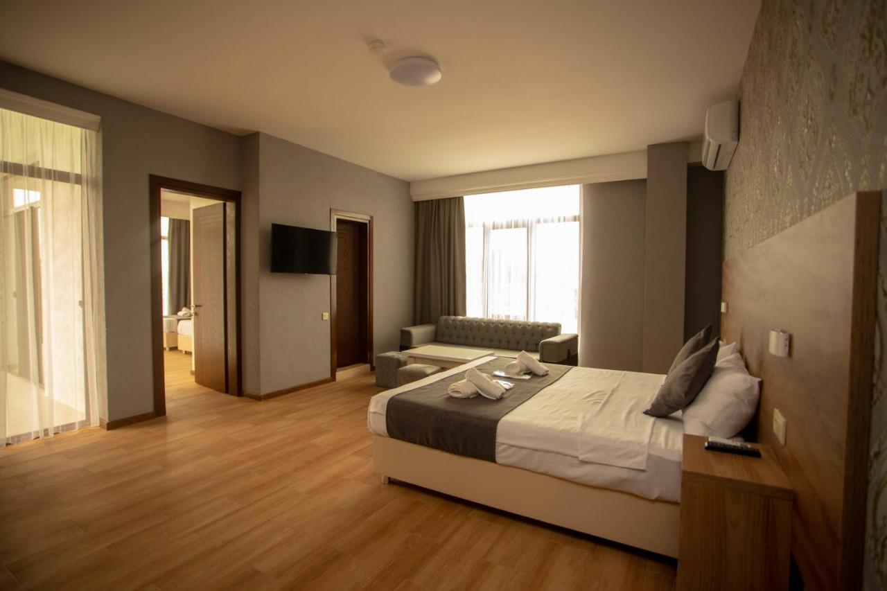 Pollux Hotel Batumi Luaran gambar