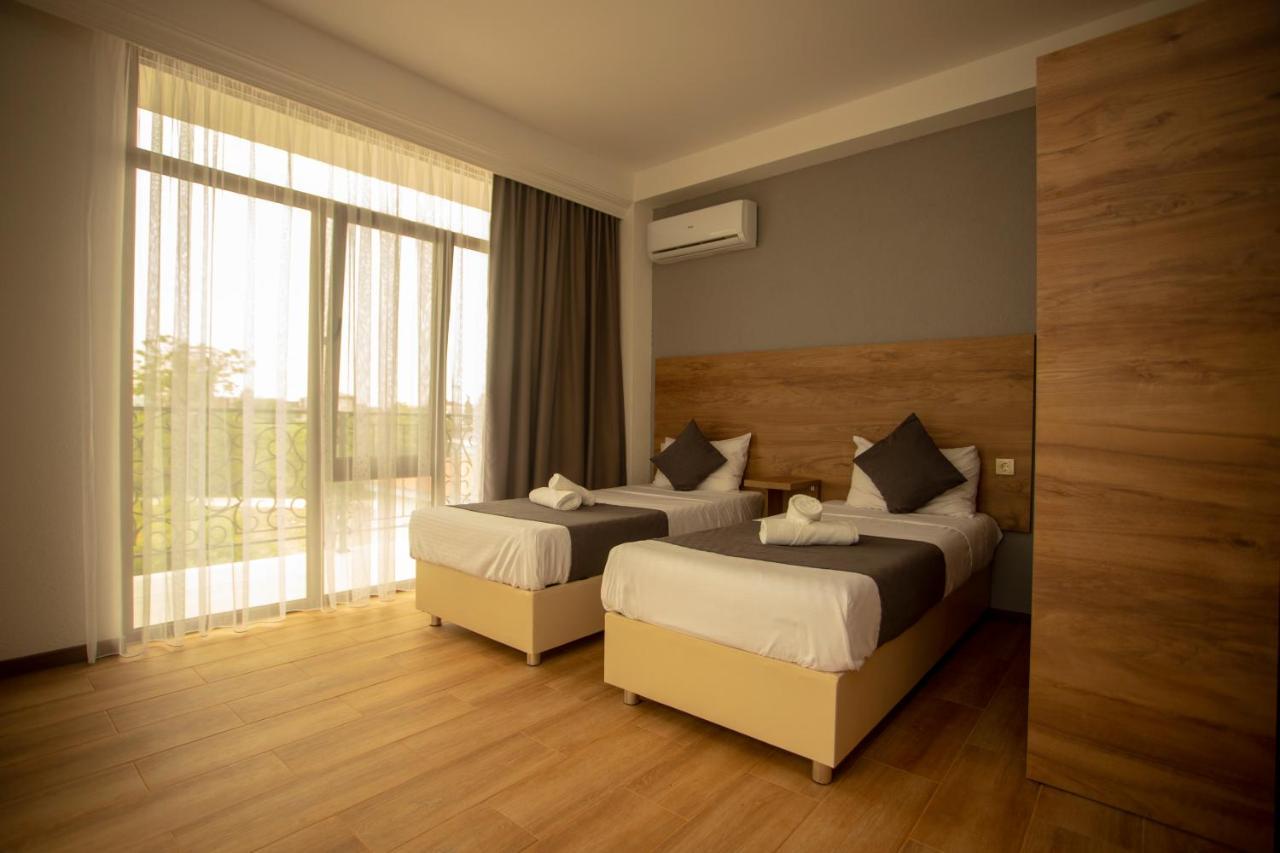 Pollux Hotel Batumi Luaran gambar