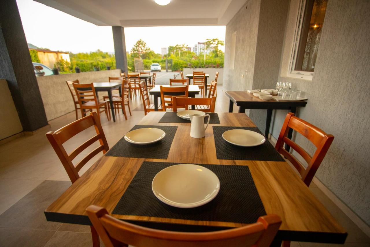 Pollux Hotel Batumi Luaran gambar