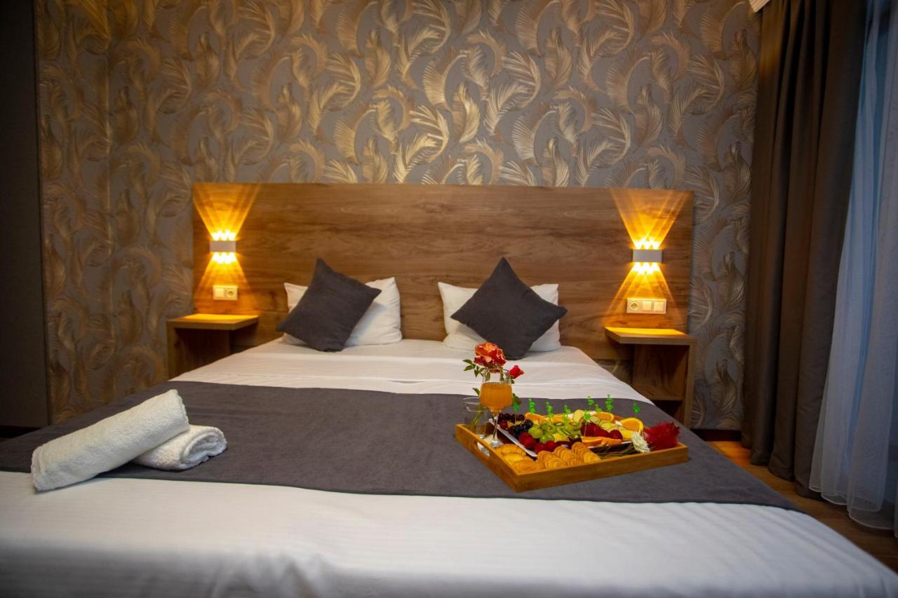 Pollux Hotel Batumi Luaran gambar