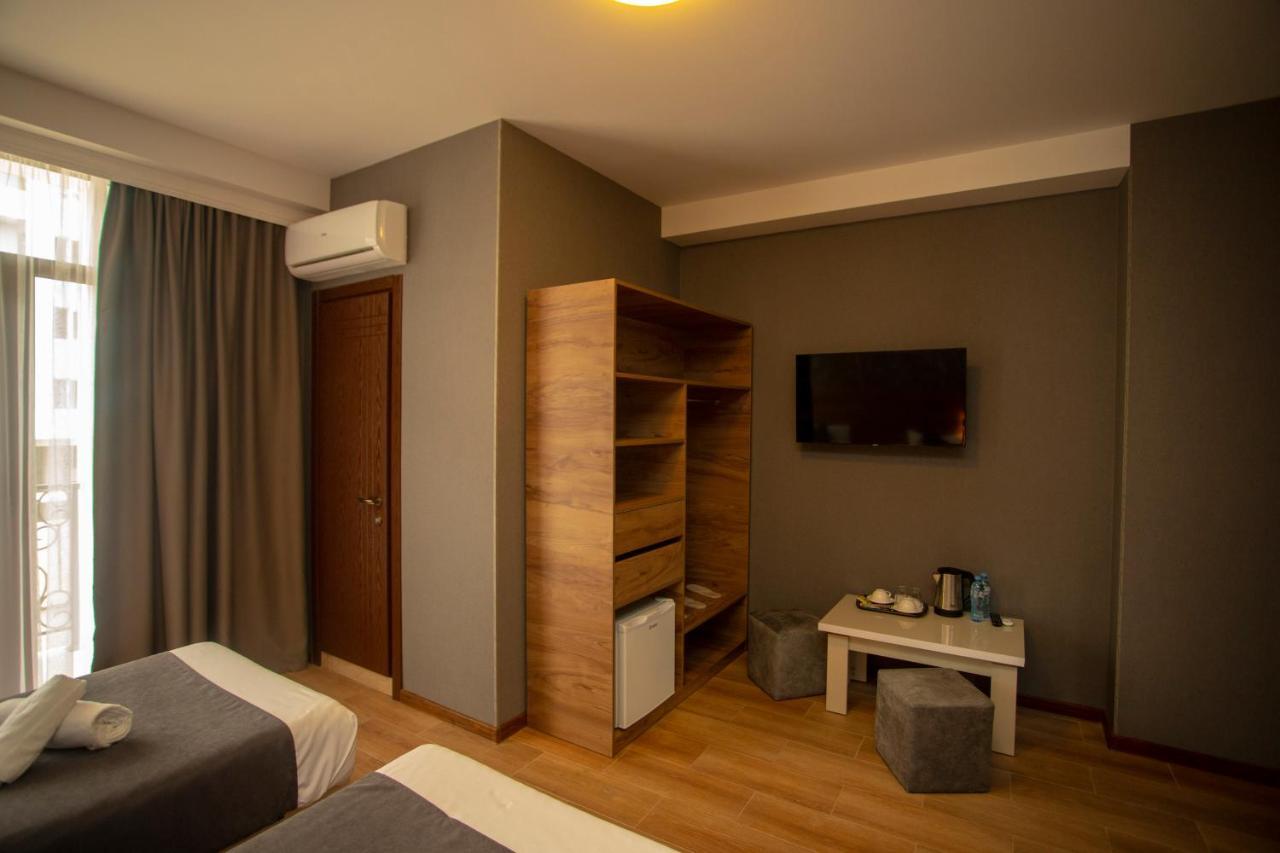 Pollux Hotel Batumi Luaran gambar