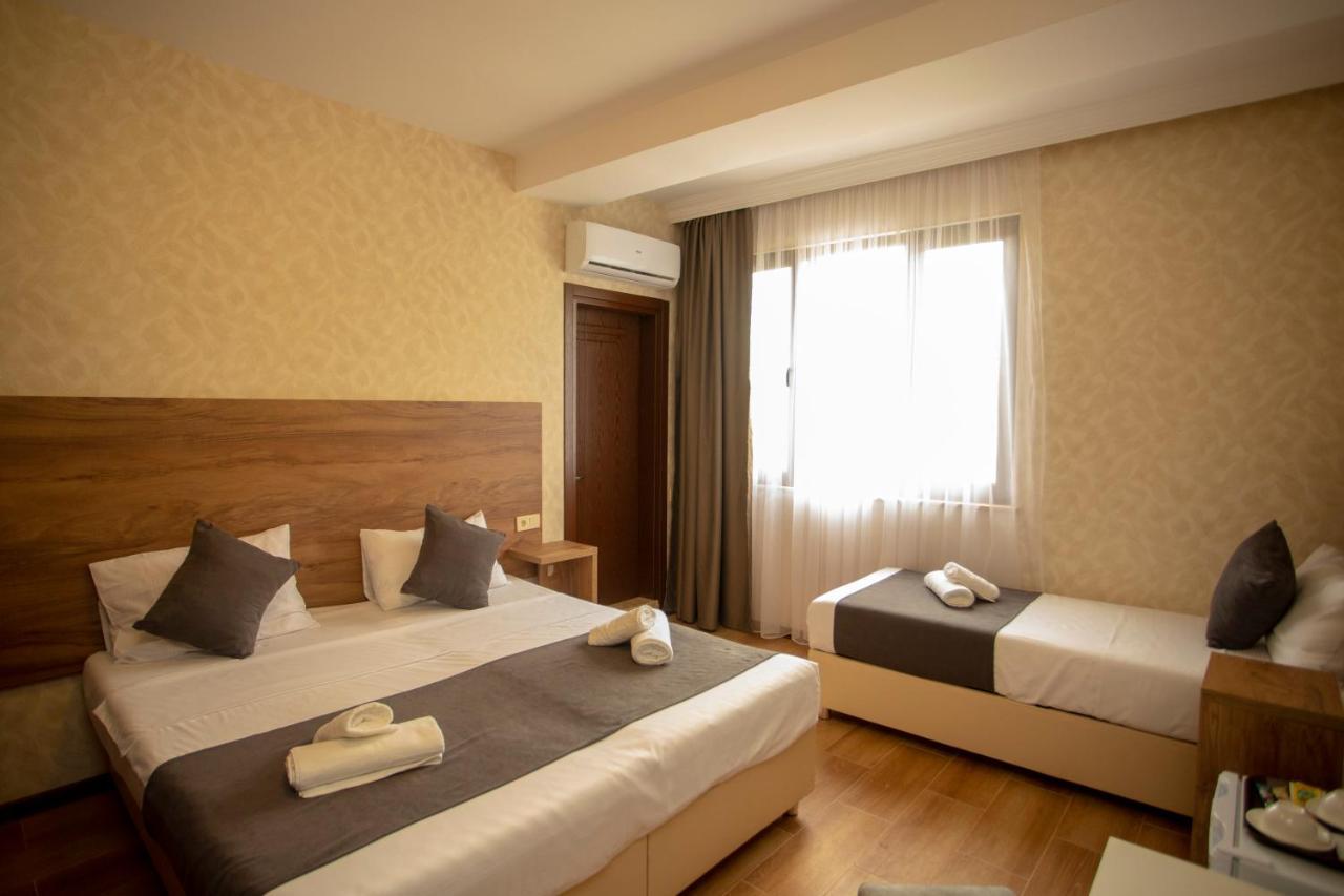Pollux Hotel Batumi Luaran gambar